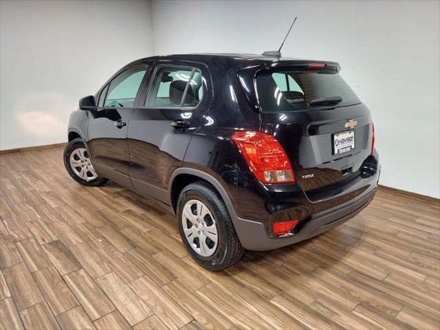 Photo of 2017 Mosaic Black Metallic Chevrolet Trax