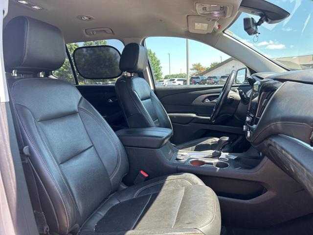Photo of 2019 Silver Ice Metallic Chevrolet Traverse