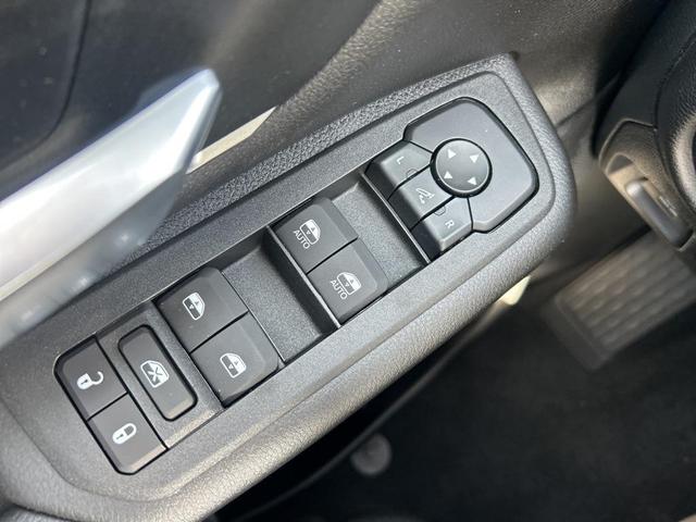 Photo of 2025 Bright White Clearcoat RAM 1500