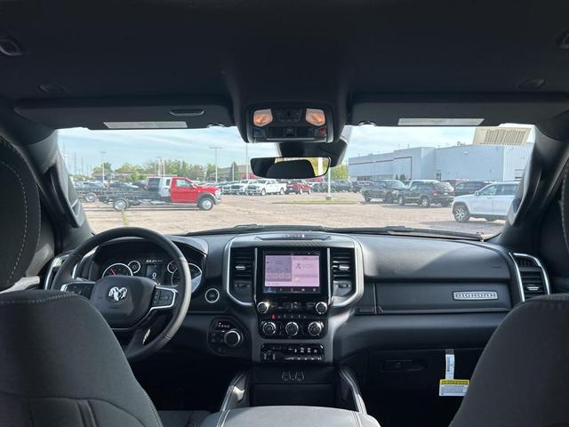 Photo of 2025 Bright White Clearcoat RAM 1500