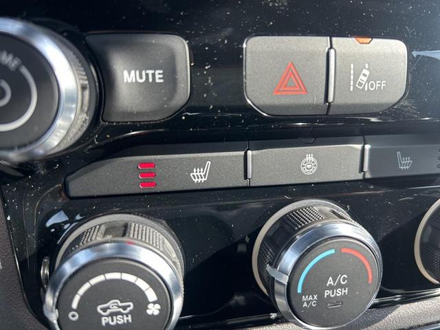 Photo of 2025 Bright White Clearcoat RAM 1500