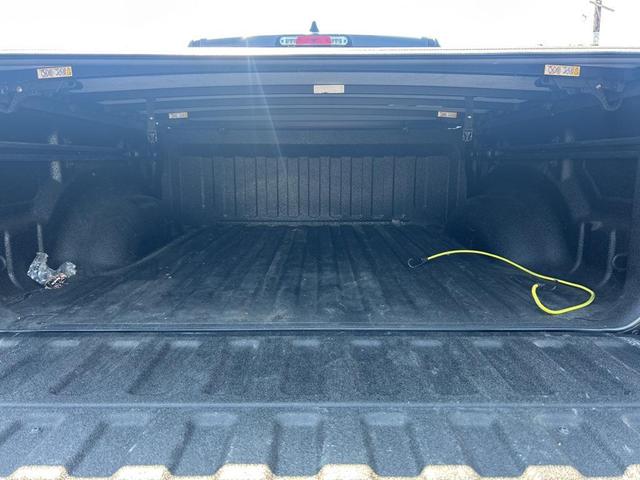 Photo of 2022 Granite Crystal Metallic Clearcoat RAM 1500