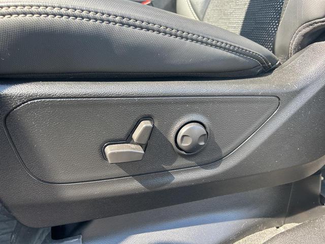 Photo of 2022 Granite Crystal Metallic Clearcoat RAM 1500