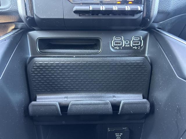 Photo of 2022 Granite Crystal Metallic Clearcoat RAM 1500