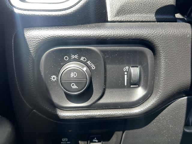 Photo of 2022 Granite Crystal Metallic Clearcoat RAM 1500