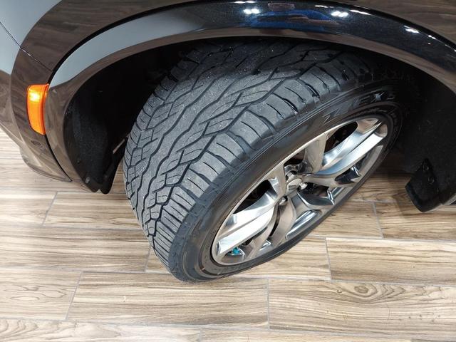 Photo of 2021 DB Black Crystal Clearcoat Dodge Durango