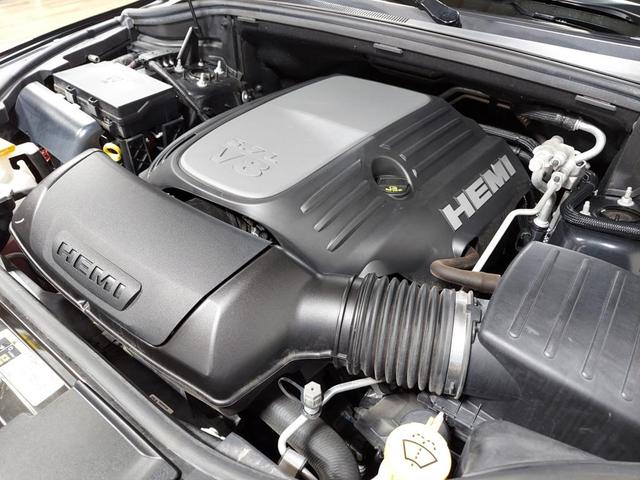 Photo of 2021 DB Black Crystal Clearcoat Dodge Durango