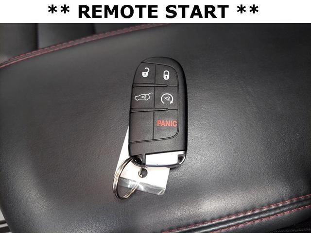 Photo of 2021 DB Black Crystal Clearcoat Dodge Durango