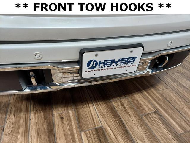 Photo of 2022 White Frost Tricoat GMC Sierra 1500