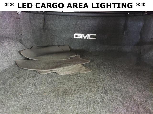 Photo of 2022 White Frost Tricoat GMC Sierra 1500