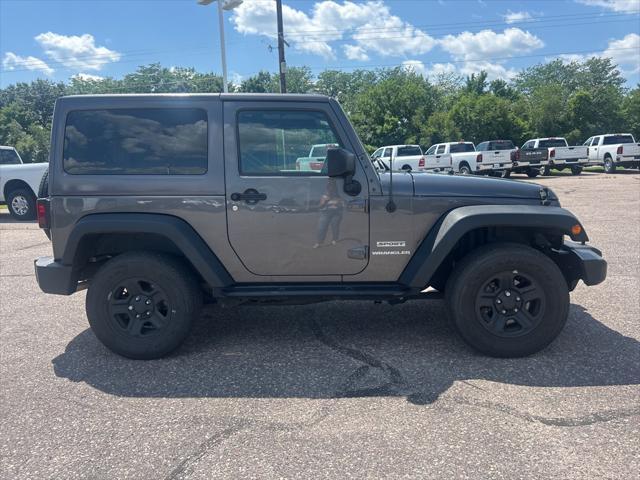Photo of 2017 Granite Crystal Metallic Clearcoat Jeep Wrangler