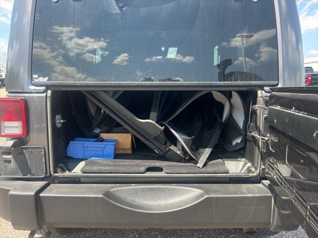 Photo of 2017 Granite Crystal Metallic Clearcoat Jeep Wrangler