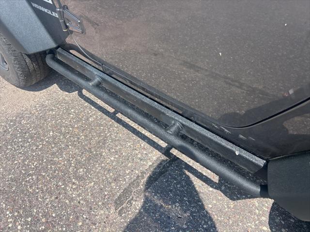 Photo of 2017 Granite Crystal Metallic Clearcoat Jeep Wrangler