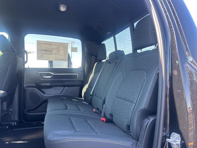 Photo of 2026 Diamond Black Crystal Pearlcoat RAM 1500
