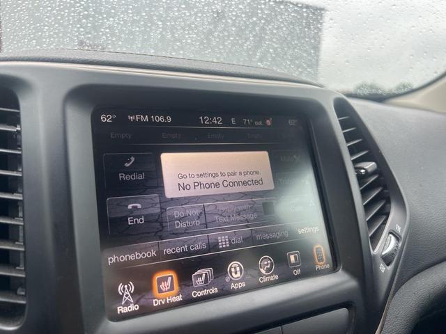 Photo of 2018 Olive Green Pearlcoat Jeep Cherokee