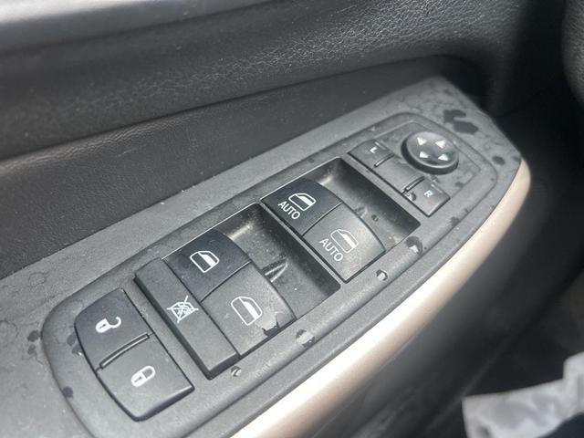 Photo of 2018 Olive Green Pearlcoat Jeep Cherokee