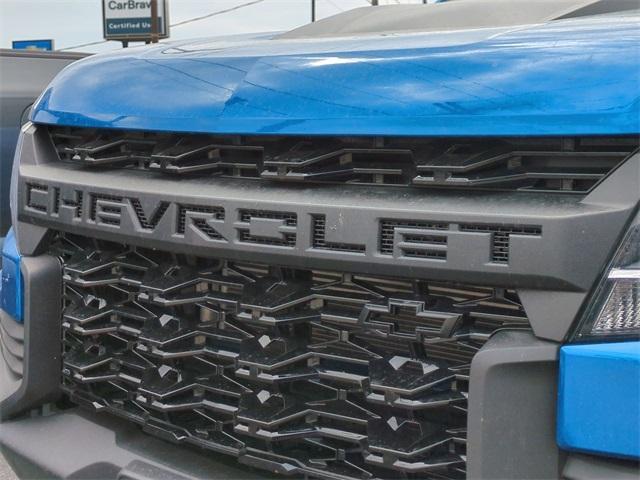 Photo of 2022 Bright Blue Metallic Chevrolet Colorado