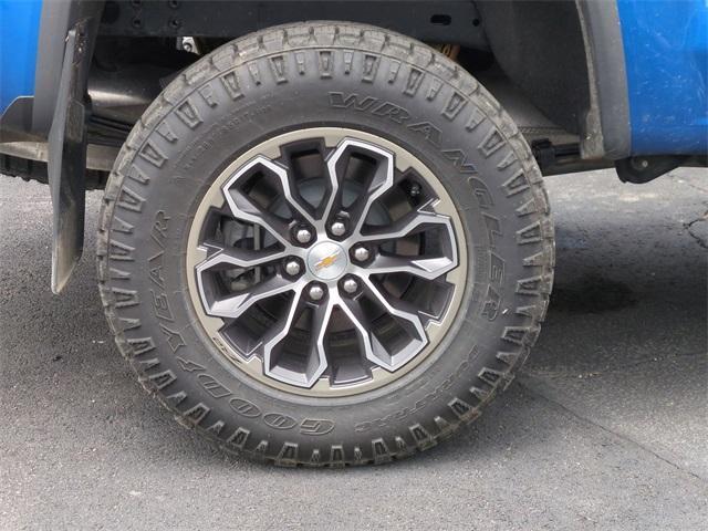 Photo of 2022 Bright Blue Metallic Chevrolet Colorado