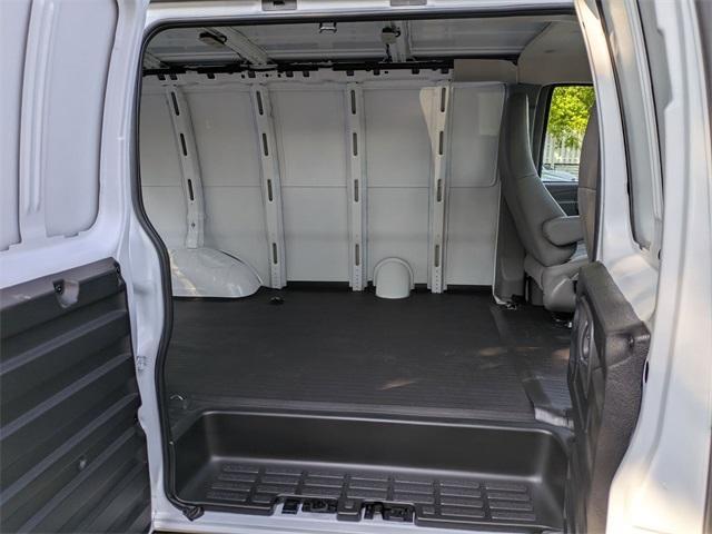 Photo of 2025 Summit White Chevrolet Express 2500