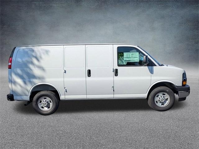 Photo of 2025 Summit White Chevrolet Express 2500