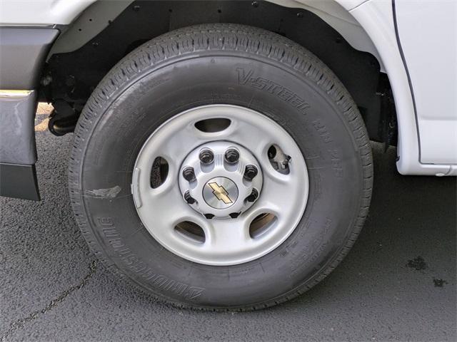 Photo of 2025 Summit White Chevrolet Express 2500