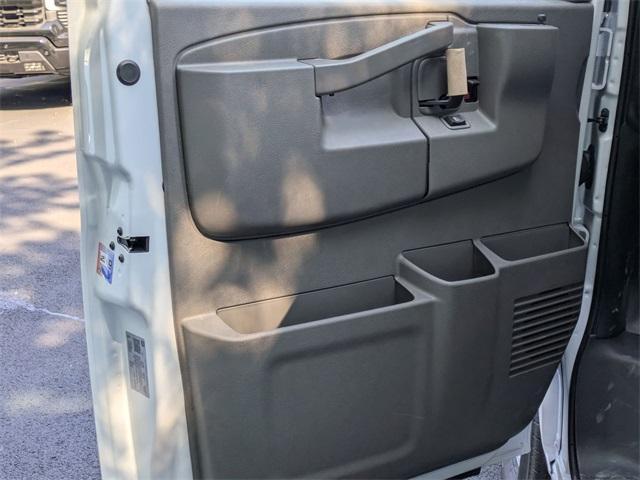 Photo of 2025 Summit White Chevrolet Express 2500