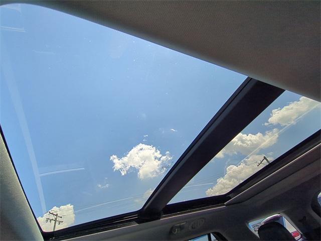 Photo of 2022 Oxford White Ford Explorer