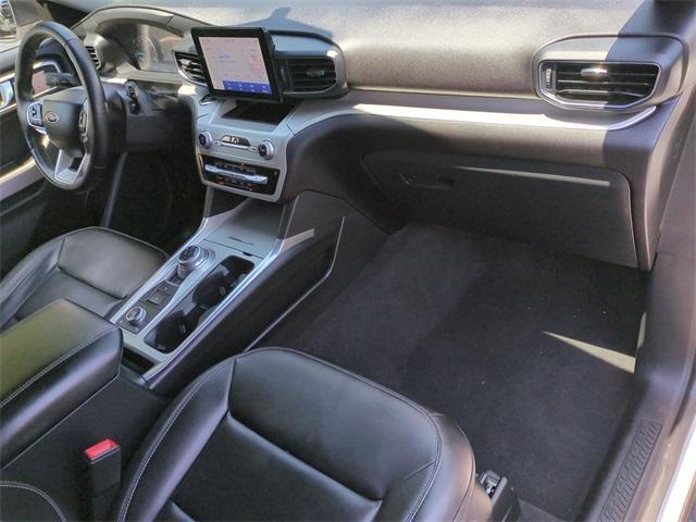 Photo of 2022 Oxford White Ford Explorer