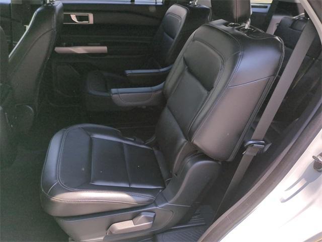 Photo of 2022 Oxford White Ford Explorer