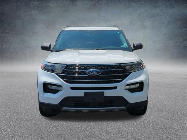 Photo of 2022 Oxford White Ford Explorer