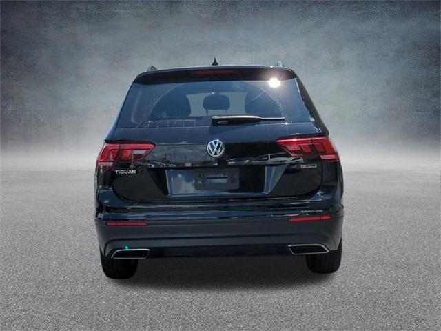 Photo of 2020 Deep Black Pearl Effect Volkswagen Tiguan