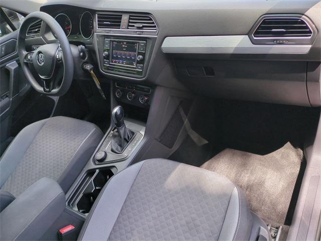 Photo of 2020 Deep Black Pearl Effect Volkswagen Tiguan