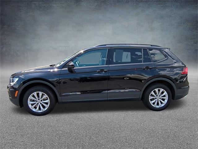 Photo of 2020 Deep Black Pearl Effect Volkswagen Tiguan