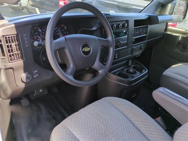 Photo of 2017 Summit White Chevrolet Express 2500