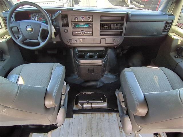 Photo of 2017 Summit White Chevrolet Express 2500