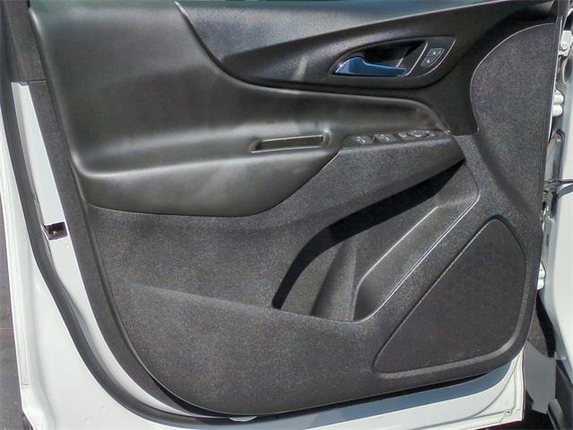 Photo of 2021 Summit White Chevrolet Equinox