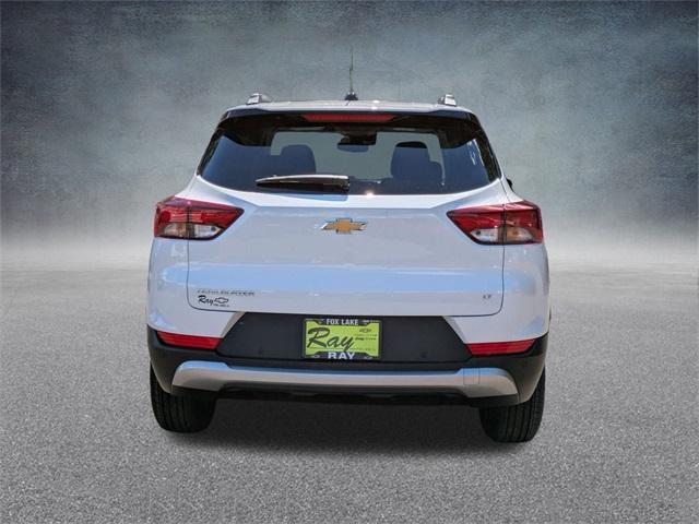 Photo of 2026 Summit White Chevrolet Trailblazer