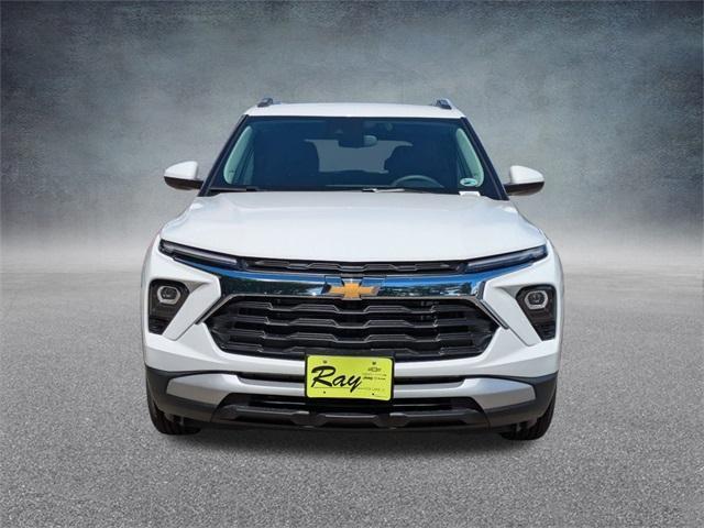 Photo of 2026 Summit White Chevrolet Trailblazer