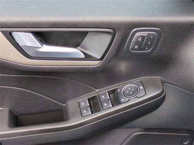 Photo of 2021 Gray Ford Escape