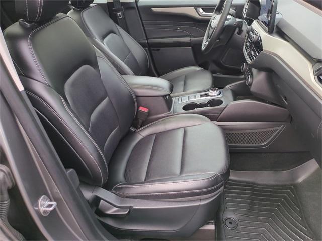 Photo of 2021 Gray Ford Escape