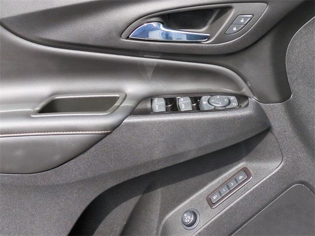 Photo of 2022 Summit White Chevrolet Equinox