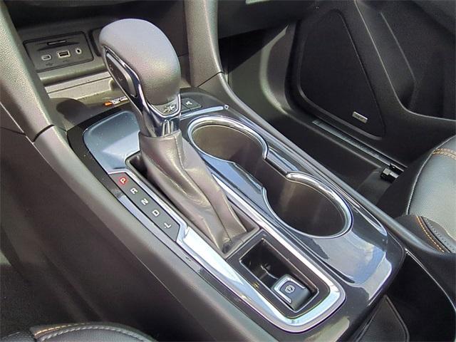 Photo of 2022 Summit White Chevrolet Equinox