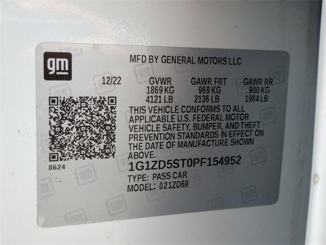 Photo of 2023 Summit White Chevrolet Malibu