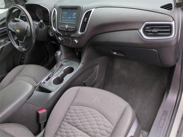 Photo of 2018 Pepperdust Metallic Chevrolet Equinox