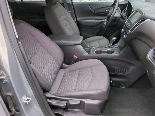 Photo of 2018 Pepperdust Metallic Chevrolet Equinox