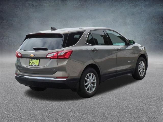 Photo of 2018 Pepperdust Metallic Chevrolet Equinox