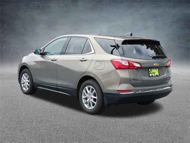 Photo of 2018 Pepperdust Metallic Chevrolet Equinox