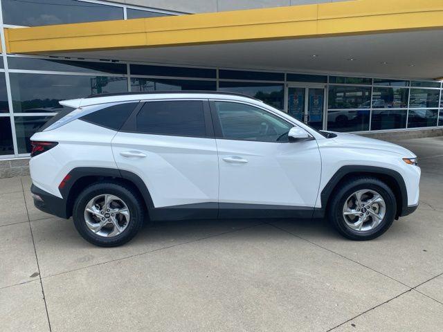 Photo of 2024 White Pearl Hyundai TUCSON