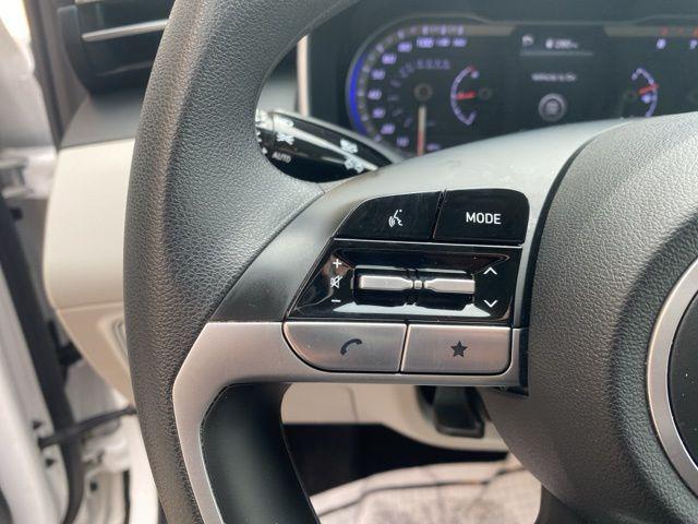 Photo of 2024 White Pearl Hyundai TUCSON