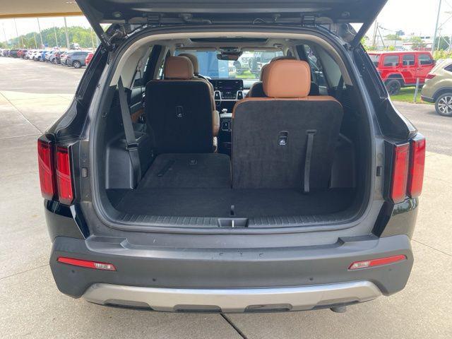 Photo of 2022 Ebony Black Kia Sorento